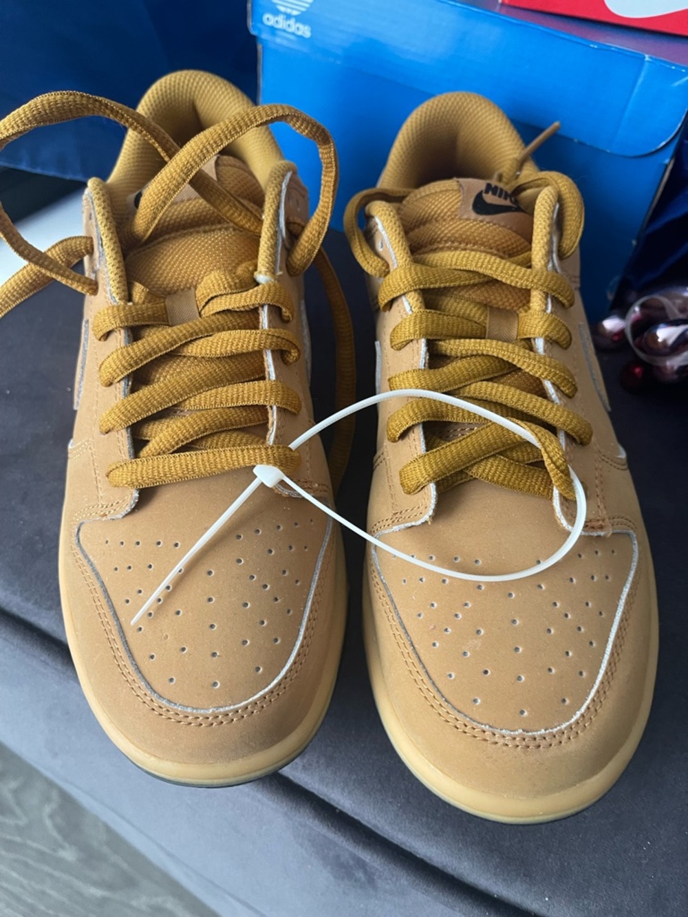 Nike Low-Top Sneakers in Wheat